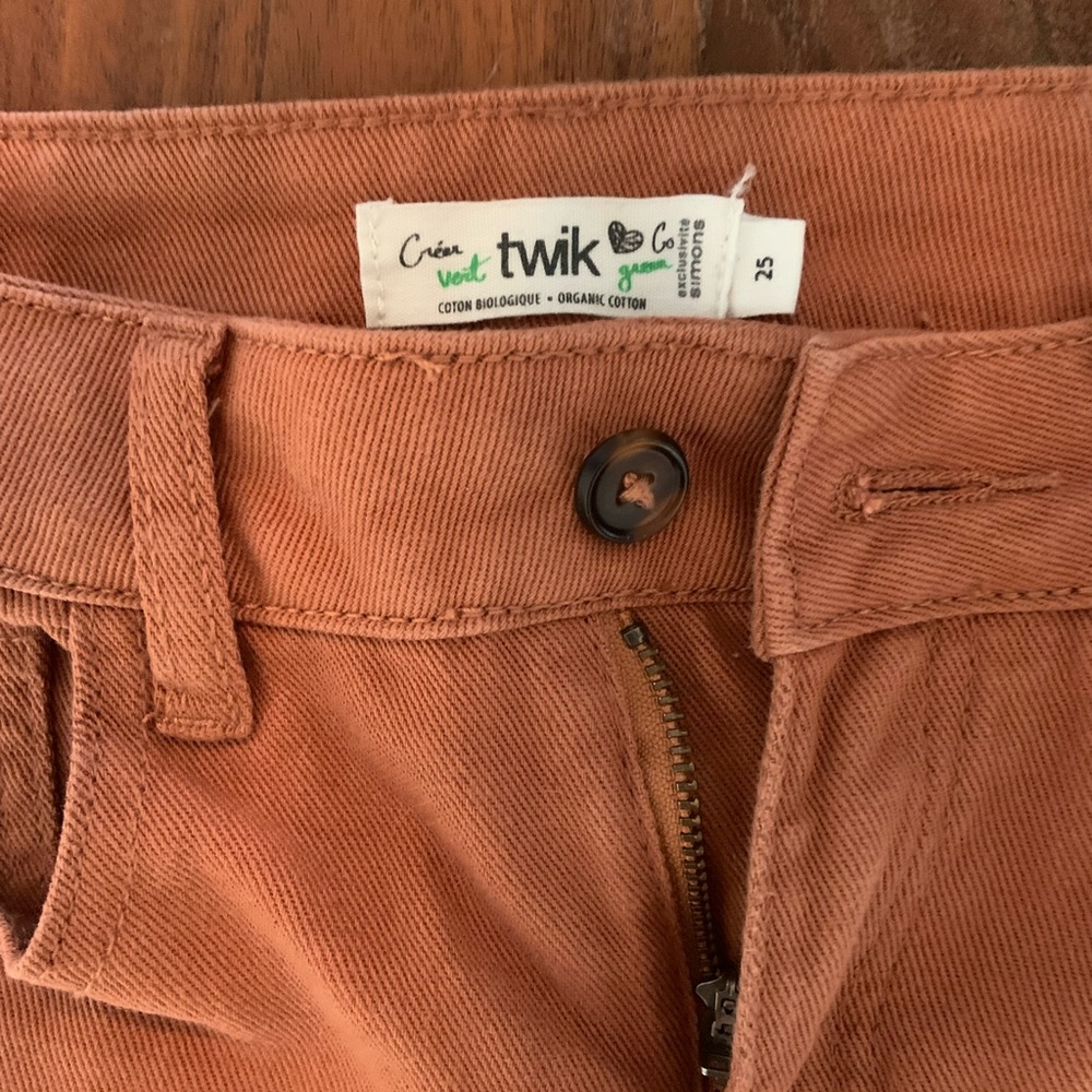 Orange pants - Picture 3 of 3